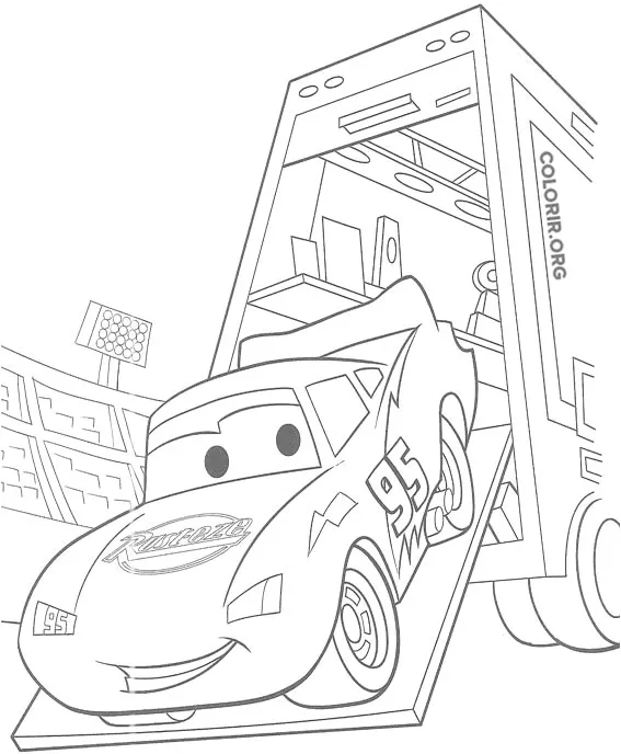 Relampago Mcqueen Descendo do Caminhao